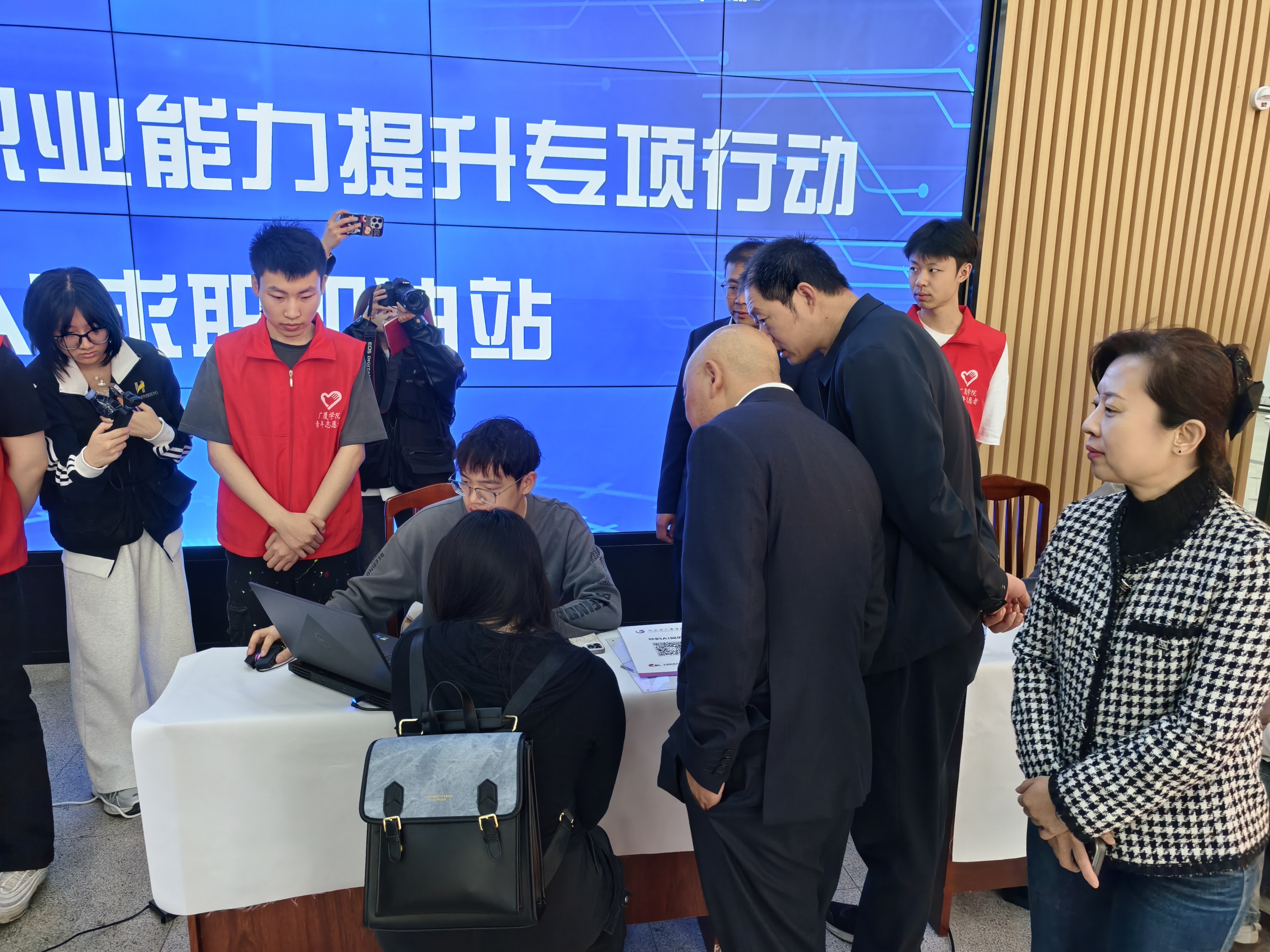 1747277770221871.jpg 9c2dc28ae8752685ad0b785063525b4.jpg