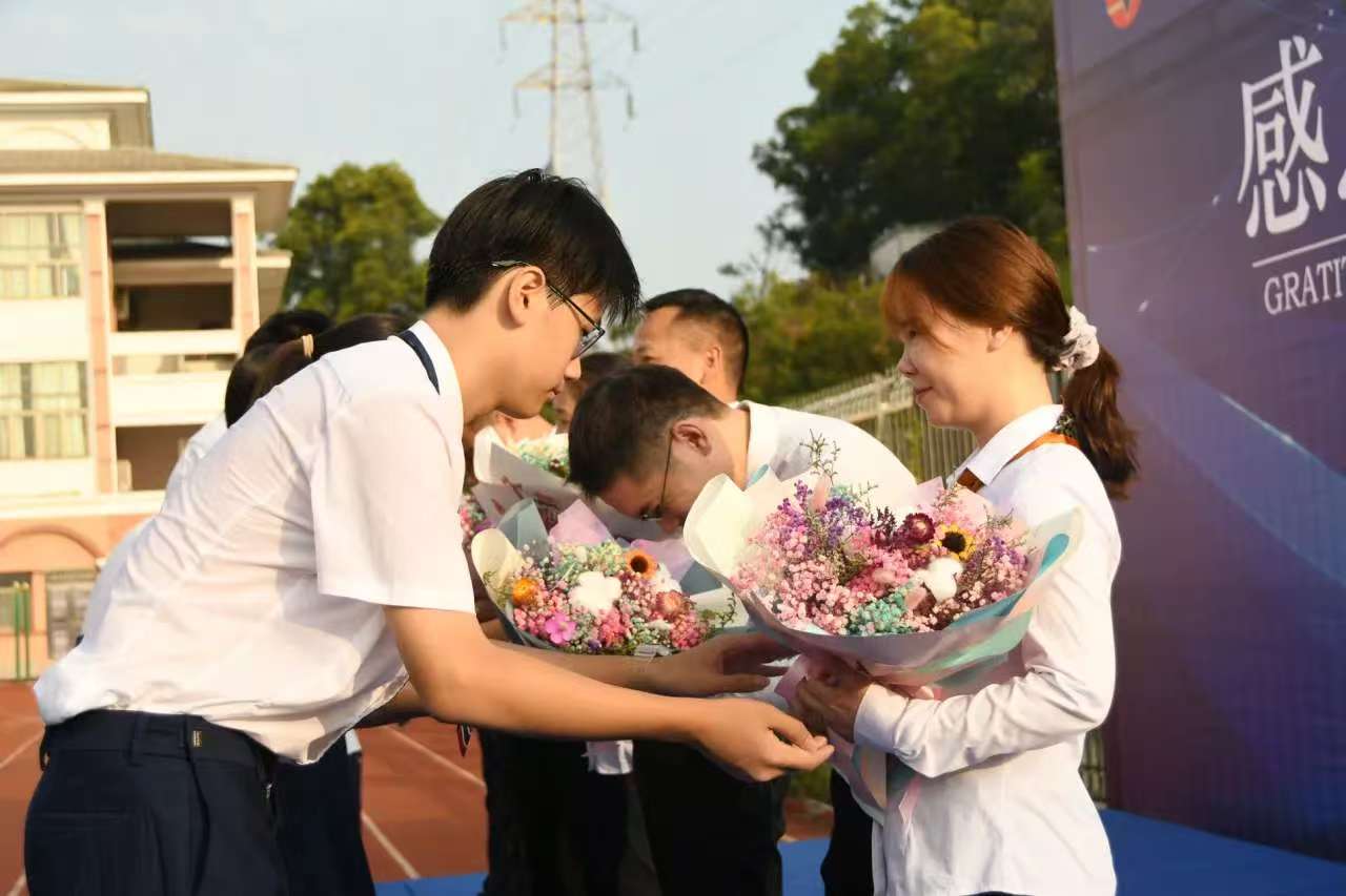 1747876077876774.jpg 1747834350719924.jpg