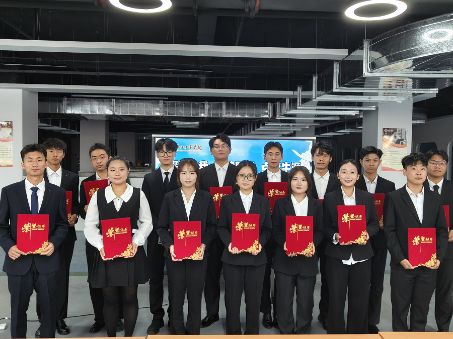 1759046487573473.png 图片1.png